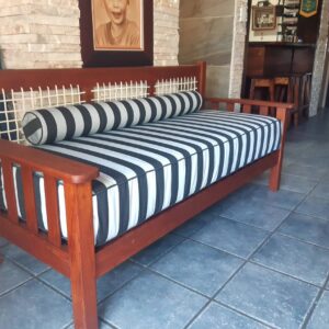 Straps bench upholstery